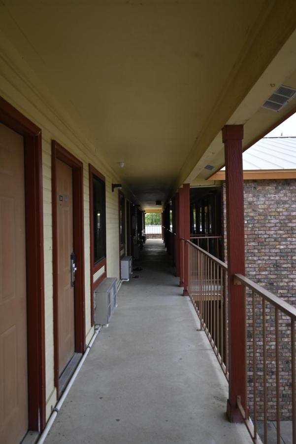 Luling Coachway Inn מראה חיצוני תמונה